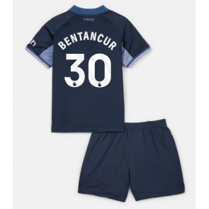 Tottenham Hotspur Rodrigo Bentancur #30 Replika Babytøj Udebanesæt Børn 2023-24 Kortærmet (+ Korte bukser)